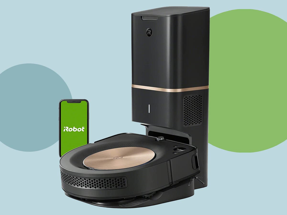 Robot vacuum cleaner Amazon Prime Day 2022 deal £500 off the iRobot